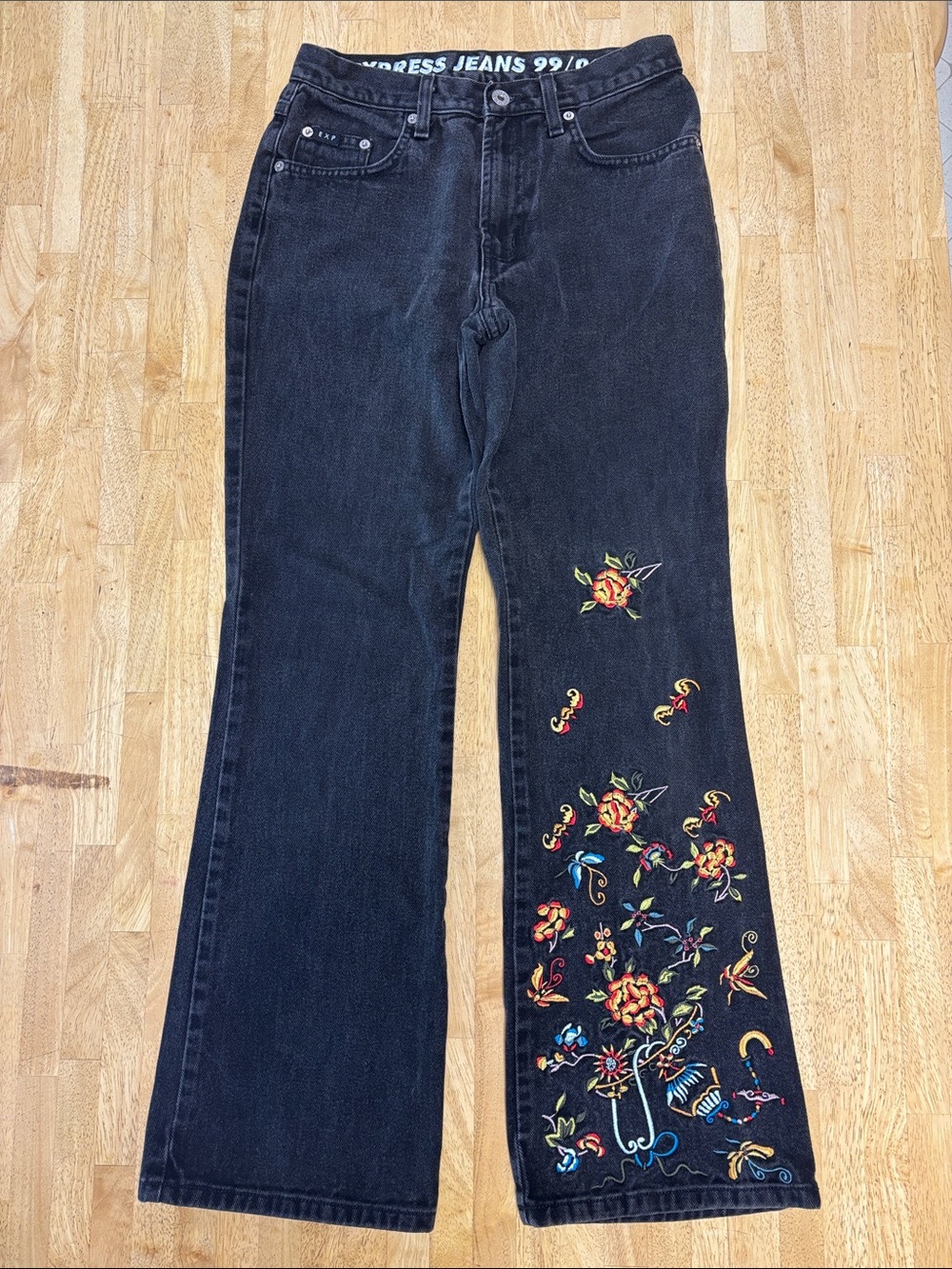 VTG Express 99/00 Embroidered Flare Jeans Black Whimsygoth Cottagecore 3/4